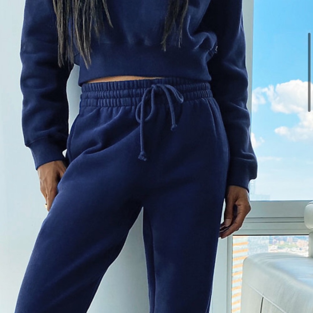 Aritzia NAVY BLUE Boyfriend Sweatpants